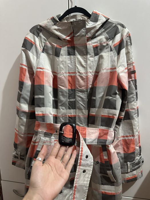 Женская осенняя куртка