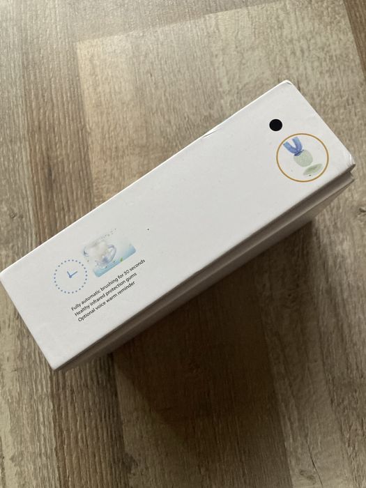 Избелваща четка за зъби