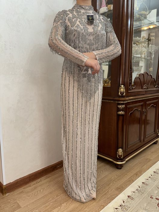 Вечерние платья