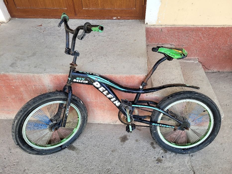 Velosoped yangi emas xolati yaxshi  yuradi Narxi 400 ming