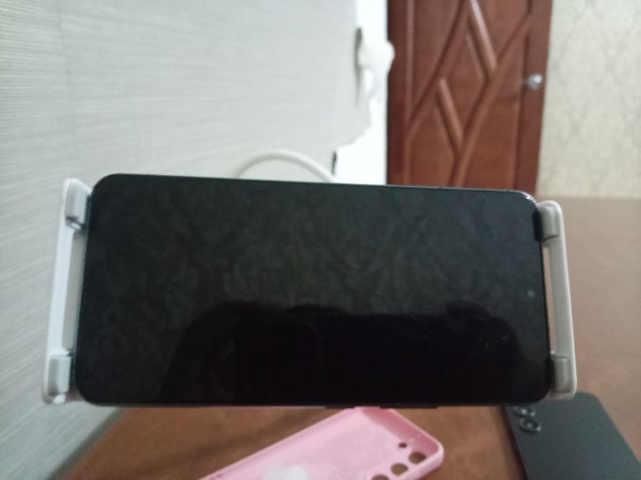Samsung s22 256/8