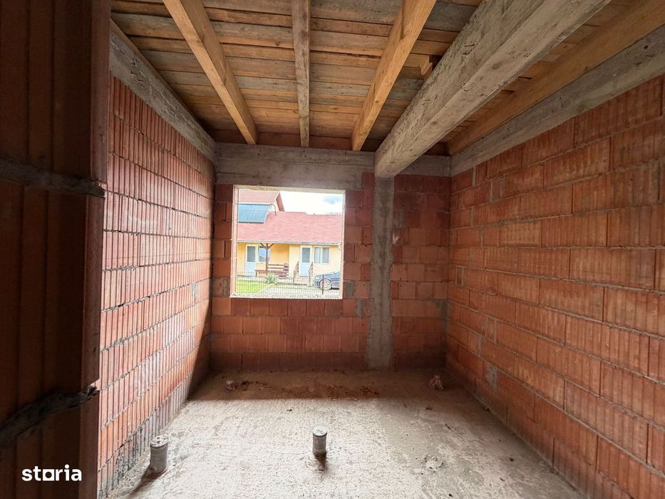 Casă de vânzare 260 mp utili + 1052 mp teren in centrul orasului Covas