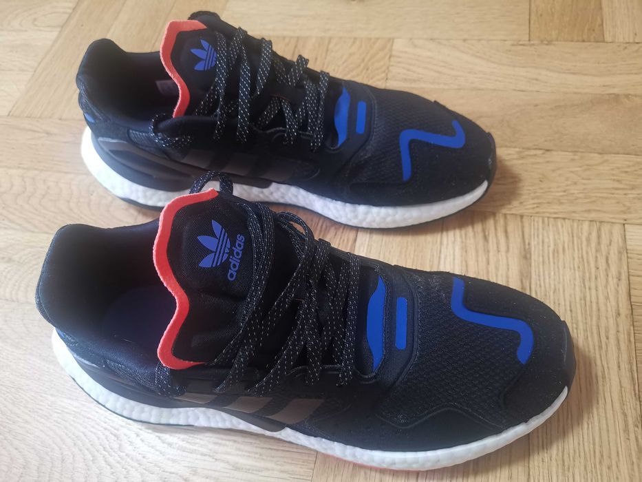 Adidas оригинални мъжки маратонки номер  45