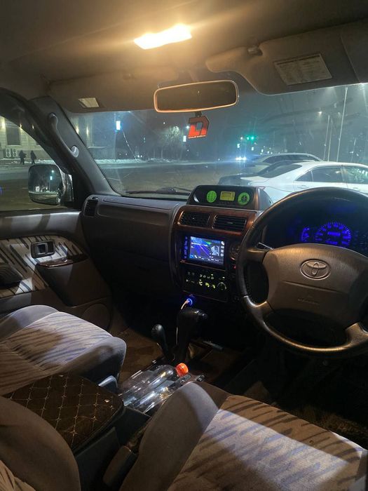 Toyota Land Cruiser Prado 90