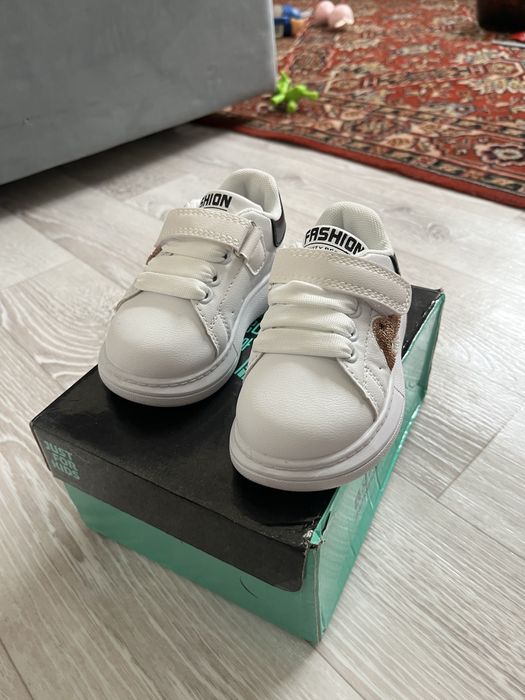 Кроссовки детский