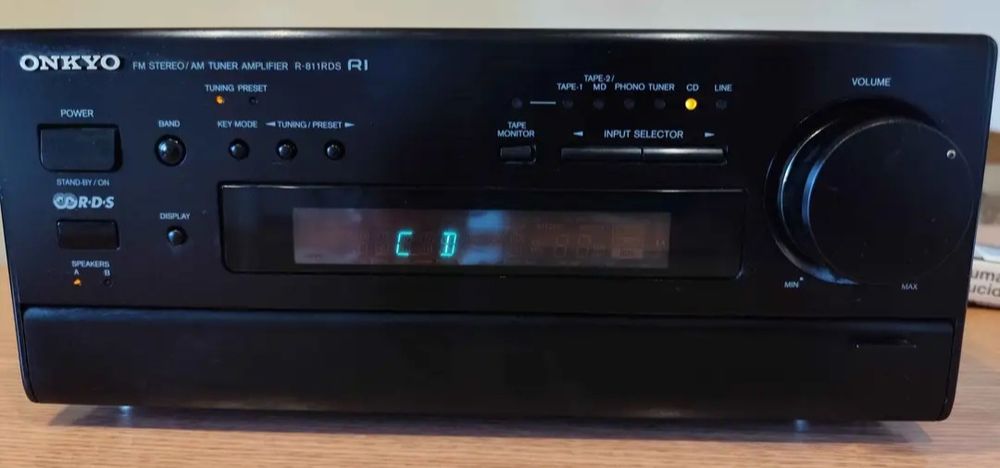 Onkyo R 811 RDS, amplificator,. amplituner perfect funcțional