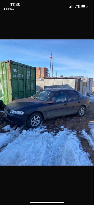 Продам машину opel vecrta