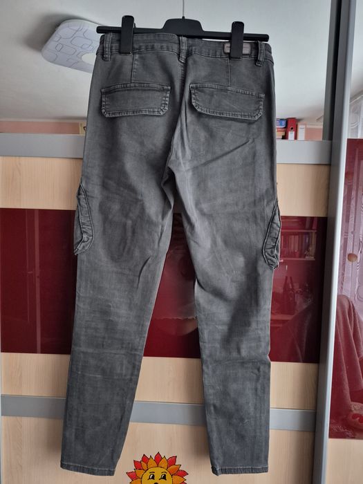 Pantaloni cargo gri