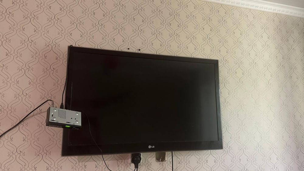 Срочно продам телевизор