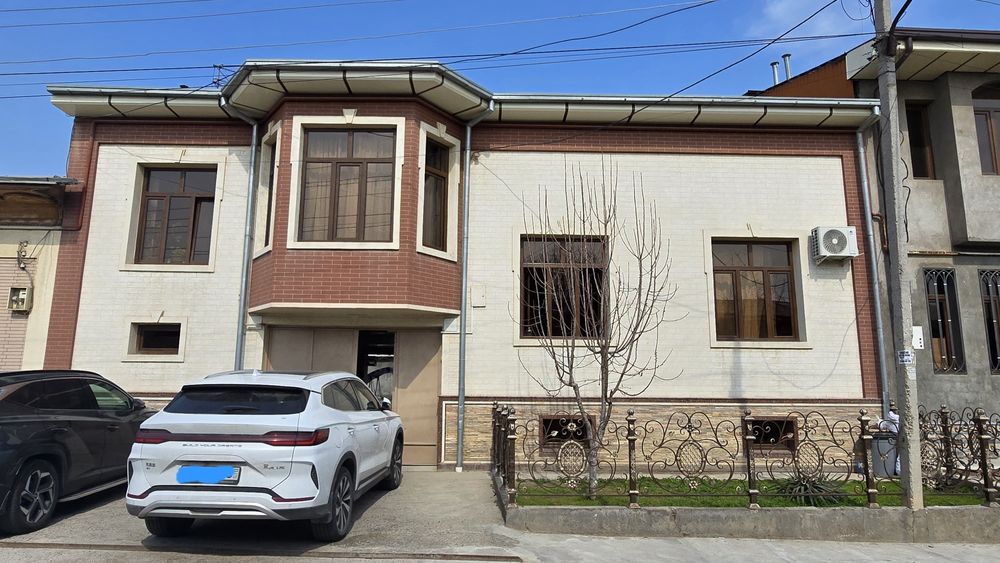 Nazarbek pochtada 3 sotixli uy sotiladi arintir non zavod