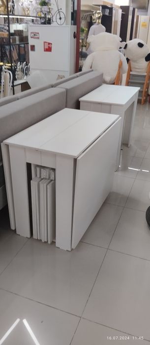 Продам  стол размер  5.5мт