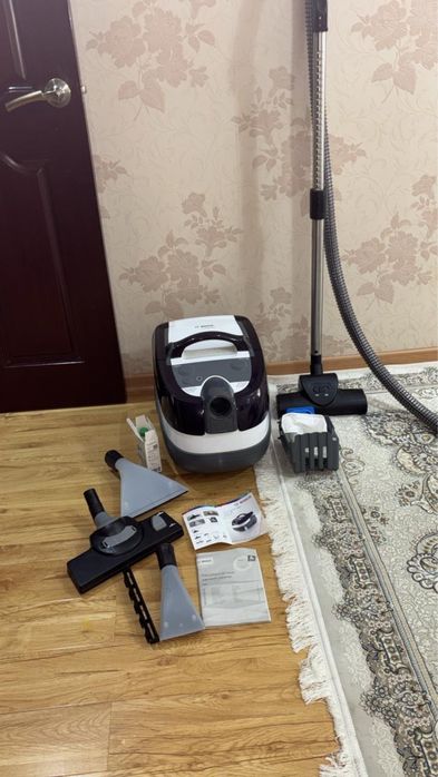 Срочно продаются моющий пылесос