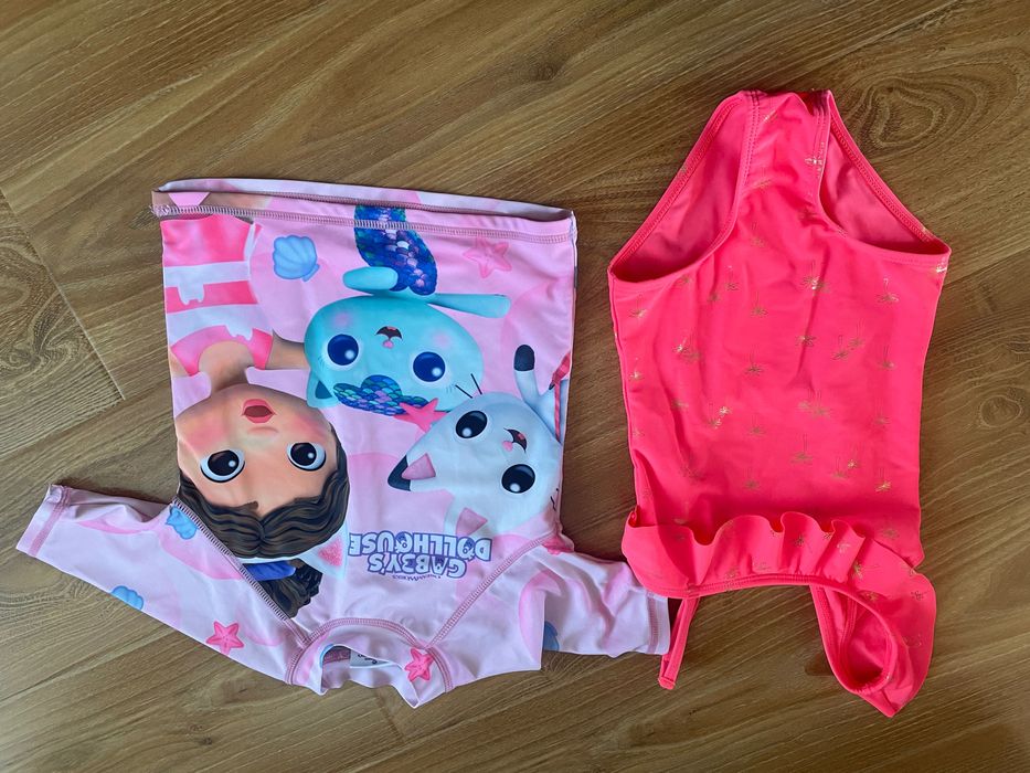 Mini piscină, colac și costum baie fetite