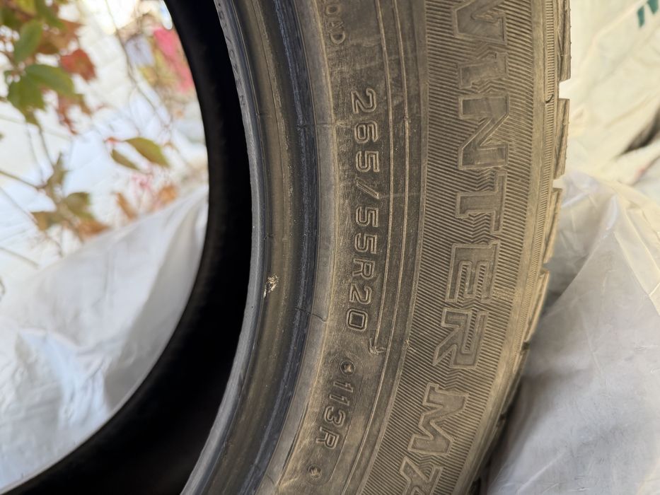 Шины зимние Dunlop 265/55R20