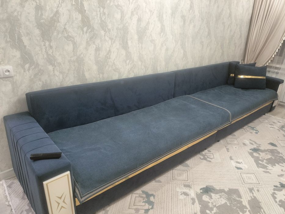 Продам диван 4 метра