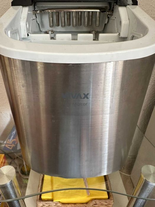 Машина за правене на лед