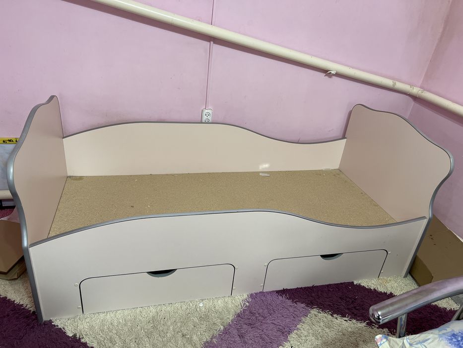 Кровать подростковая