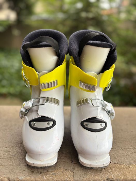 Echipament ski copii, clapari 29-32, skiuri 107, protectie spate.