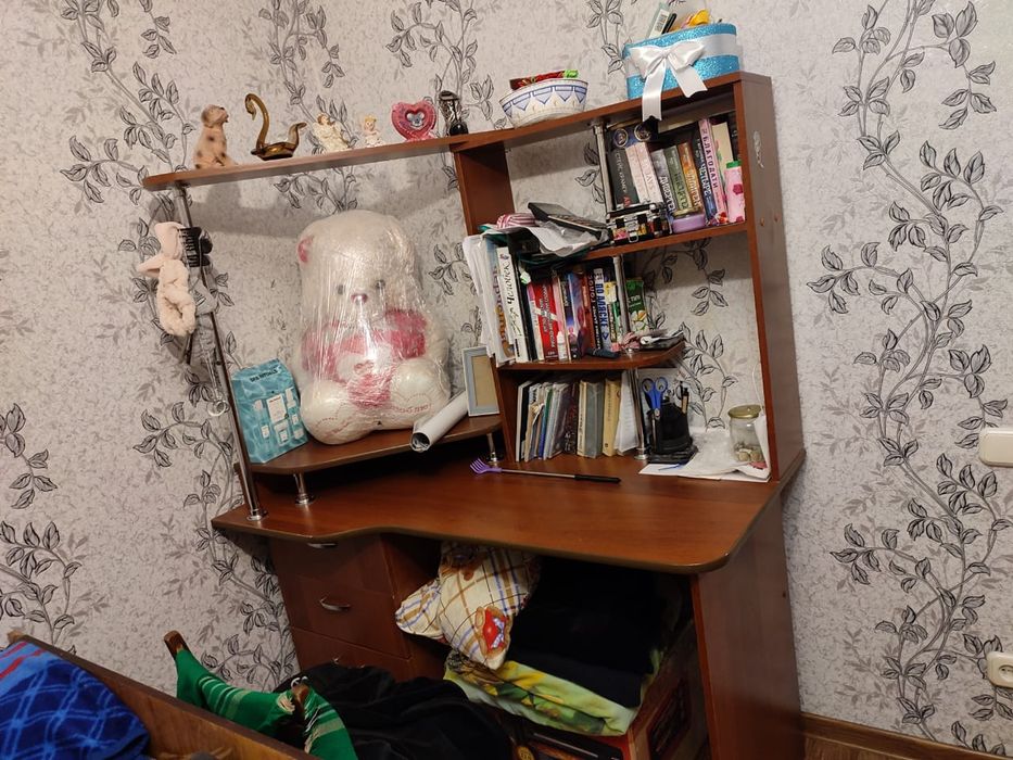 Продам стол в хорошем состоянии