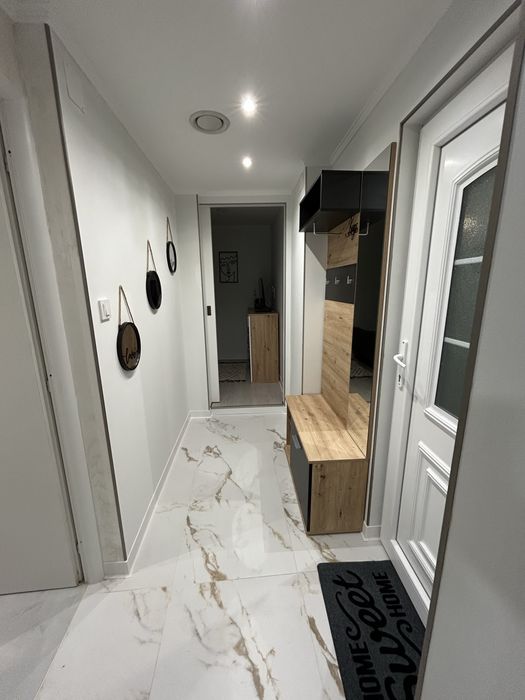 Inchiriez apartament central