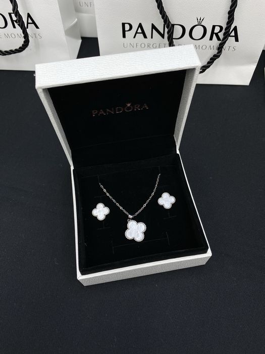 Подарки на 8 марта в стиле Пандора