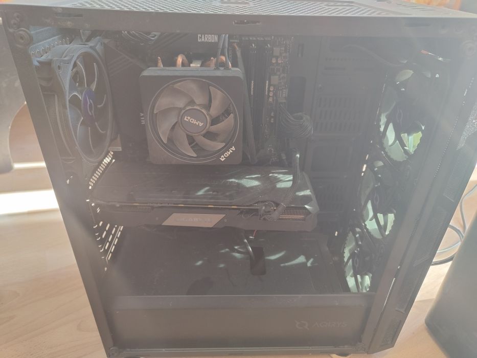 Vand calulator gaming si monitor