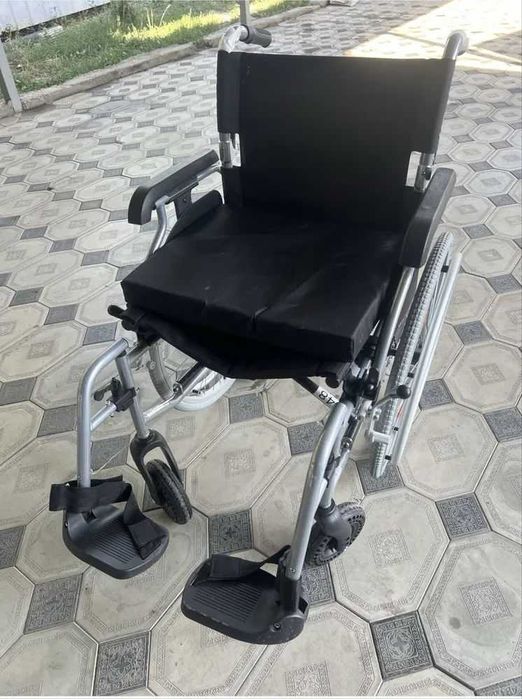 Инвалидное кресло