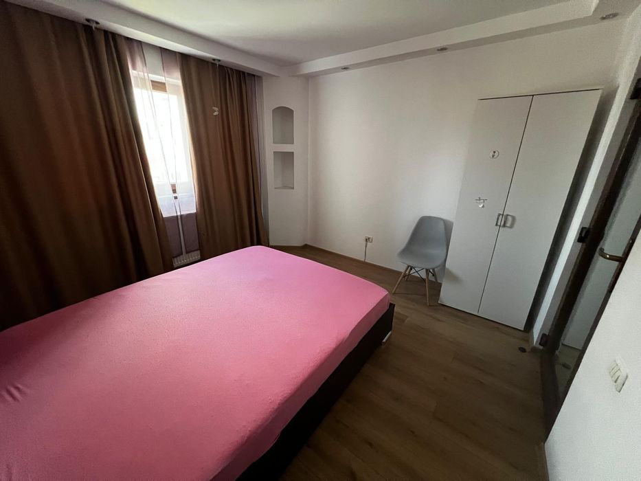 Inchiriez apartament 3 camere casa de cultura