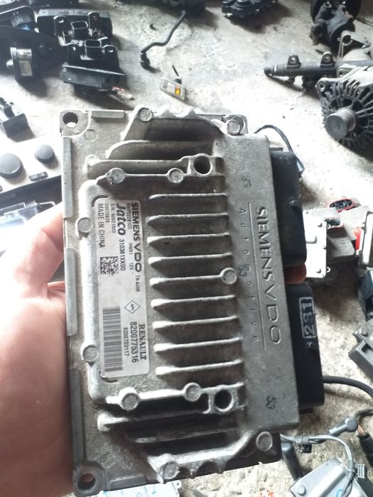 Calculator Cutie Automata Robotizata Laguna 3 2.0 dci 8200775316