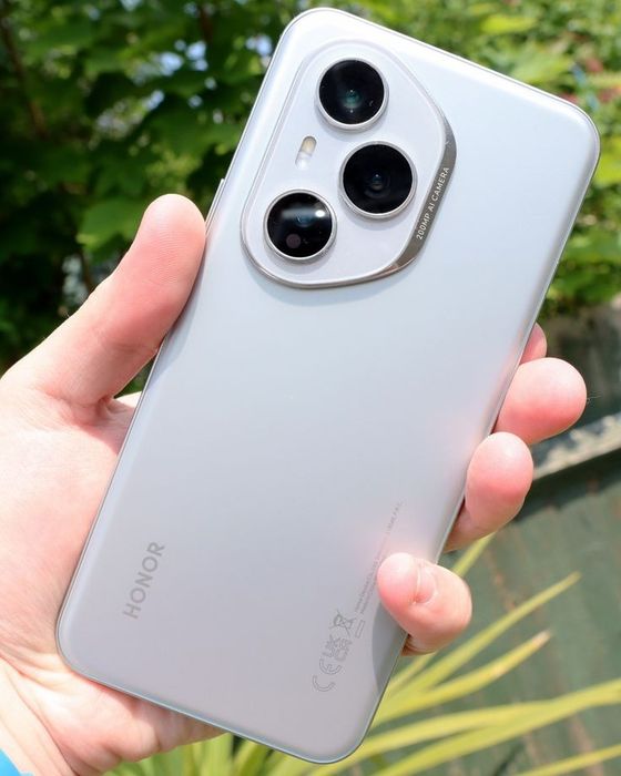 Срочно продам Honor 400pro смартфон