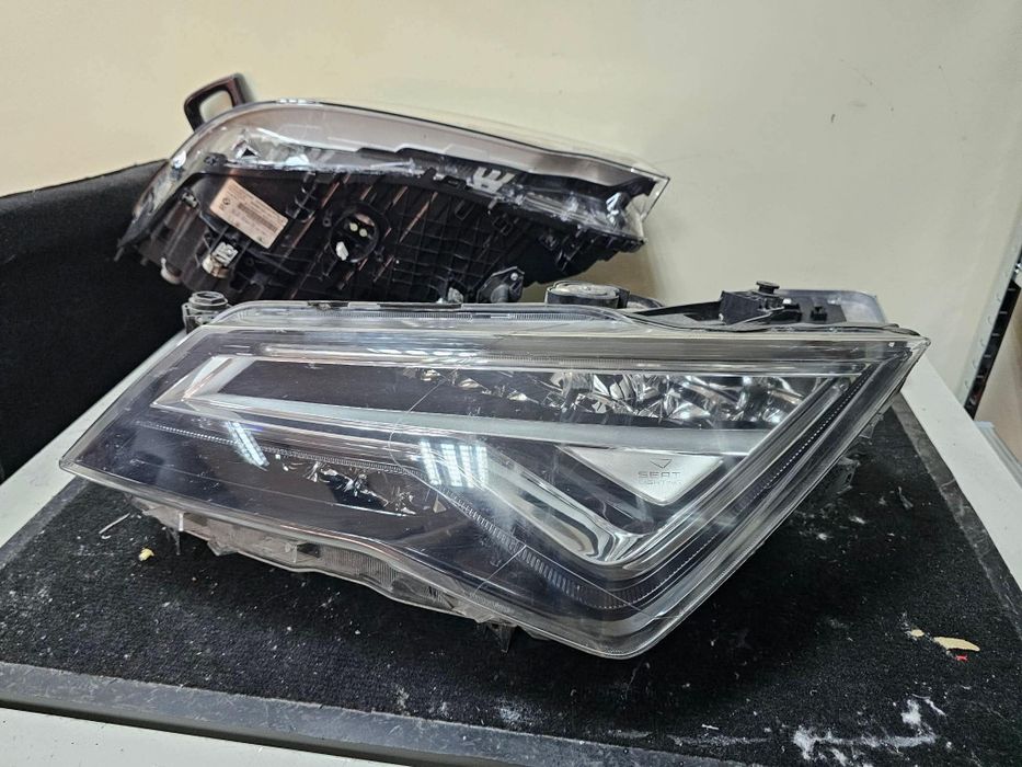 Ляв фар Seat Ateca lqv far сеат атека