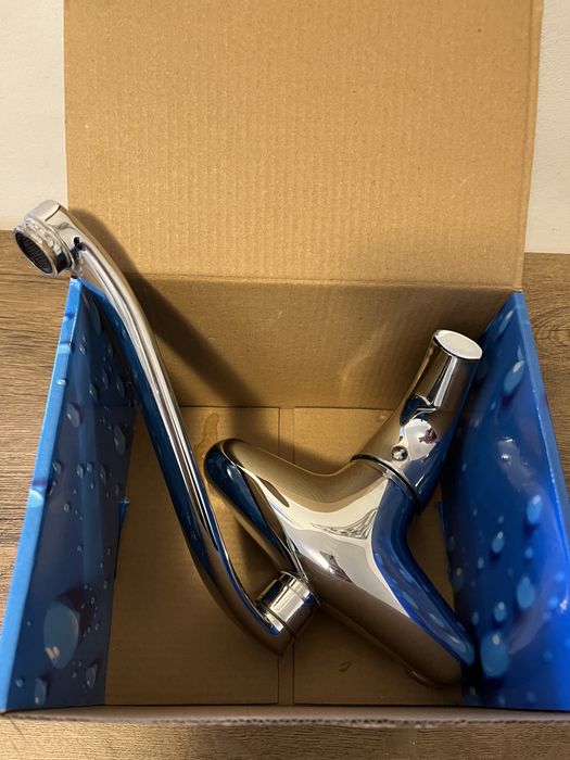 Аксесоари за баня + подарък батерия за мивка