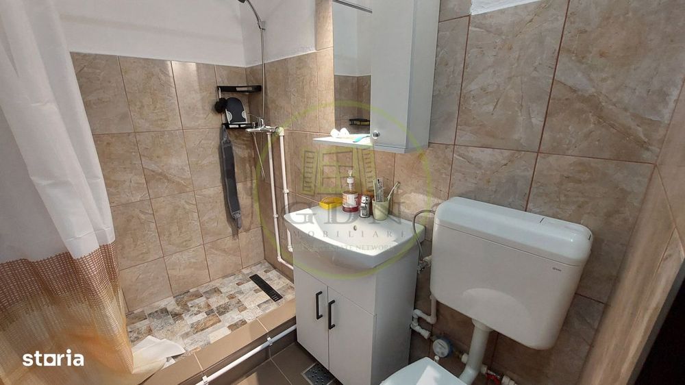 Apartament 4 camere, 100 mp, cartier Craiovita Noua, zona Carrefour