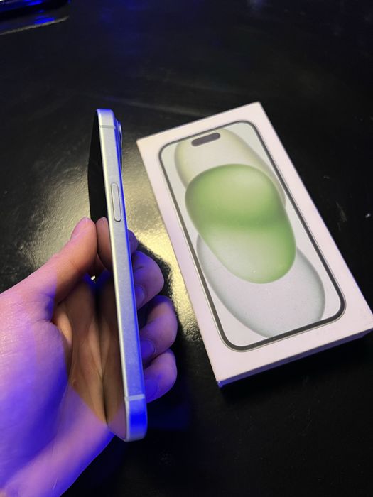 Продам IPhone 15 128GB