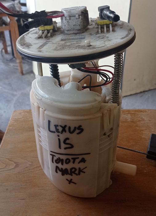 Лексус IS. Тойота MARK X. Бензостанция. Бензонасос. Оригинал. Япония.