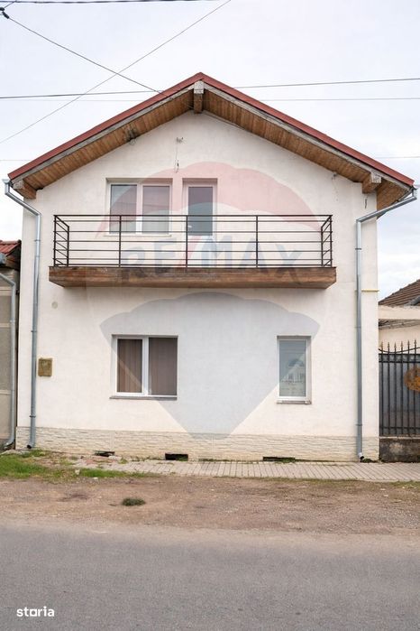 Casă + anexă cu terasă și grătar – 750 mp teren, Pricaz