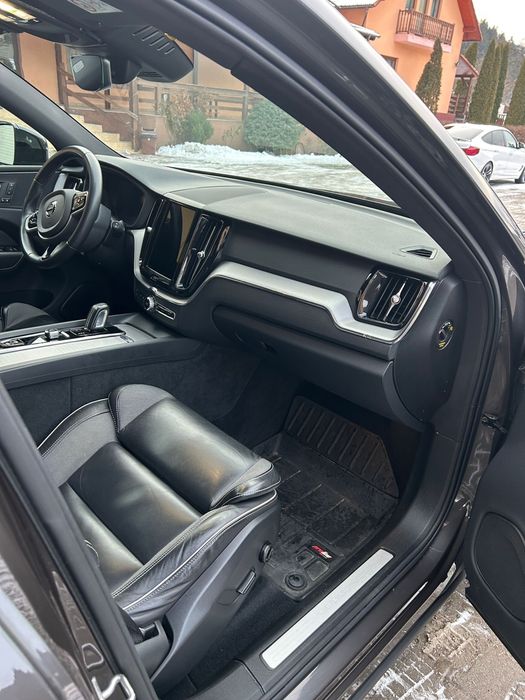 Volvo XC60 B4 AWD facelift