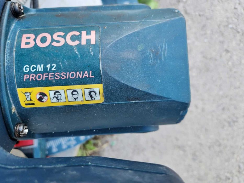 Потапящ циркуляр Bosch GCM 12