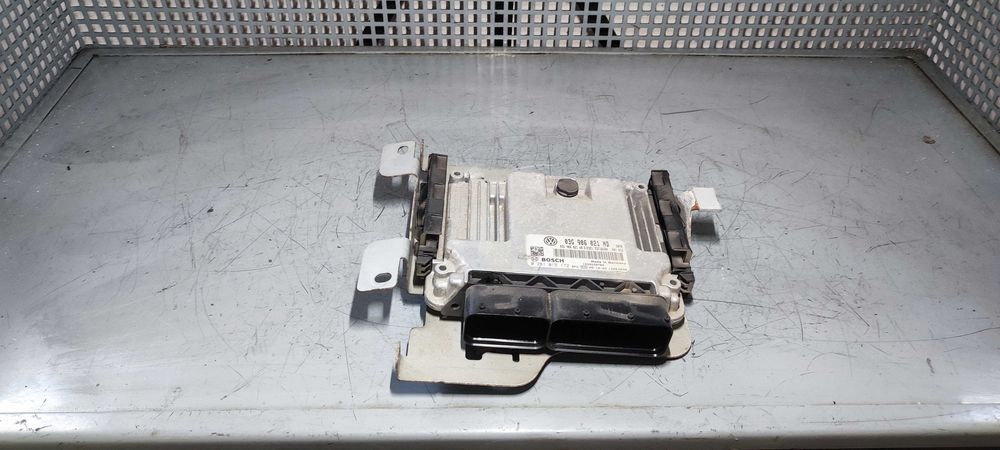 ECU volkswagen vw touran 1T2 1.9 BLS DSG cod 03G906021ND