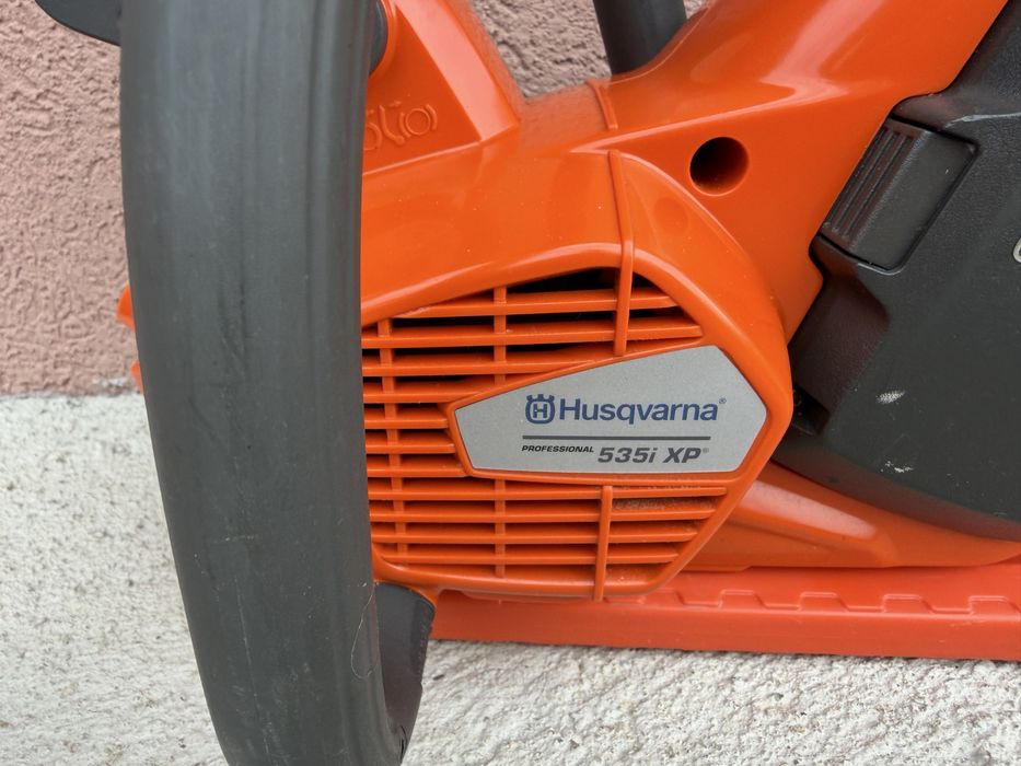 Husqvarna drujba ,foarfeca de tuns gard viu pe acumulator