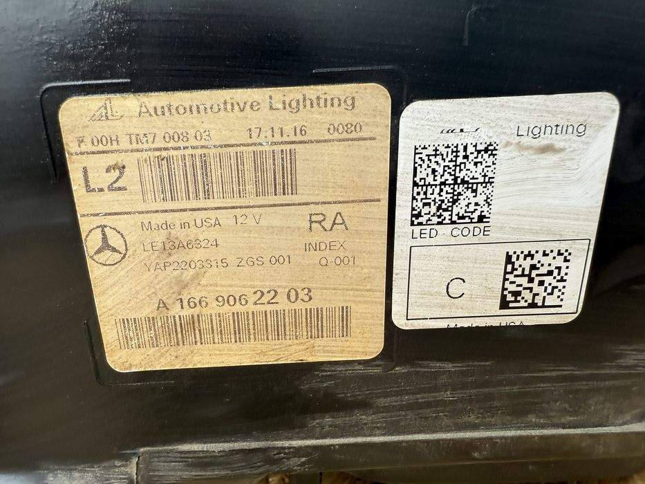 Far dreapta Mercedes GLE W166 W292 Full LED ILS Original Europa