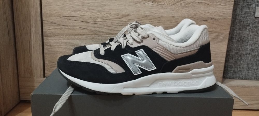 Маратонки Nike,New Balance