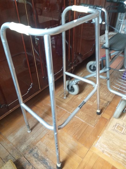 Vând cadru handicap fix
