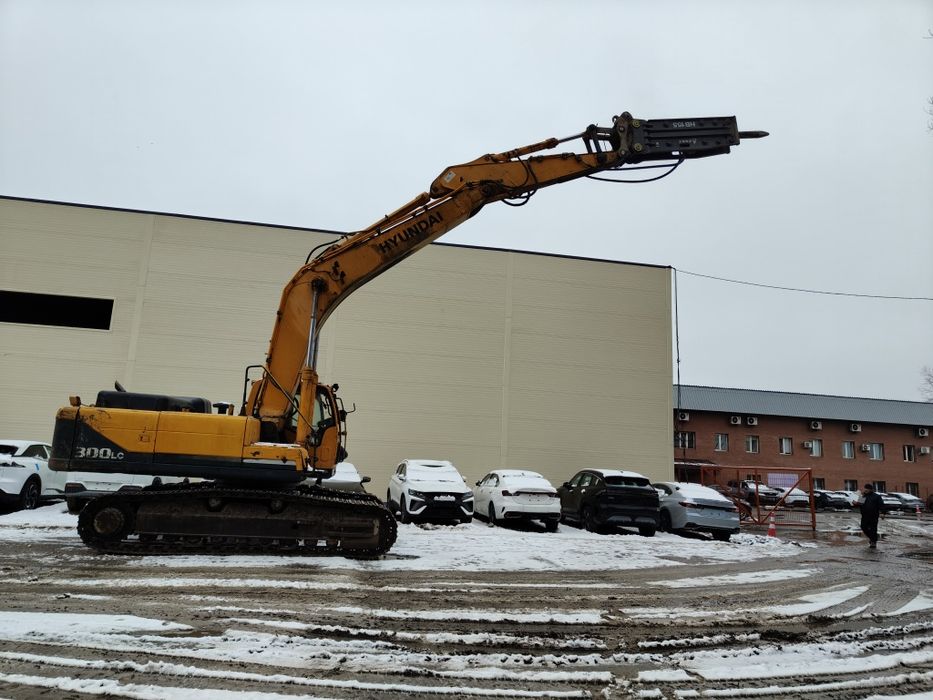 Сдам в аренду гусеничный экскаватор