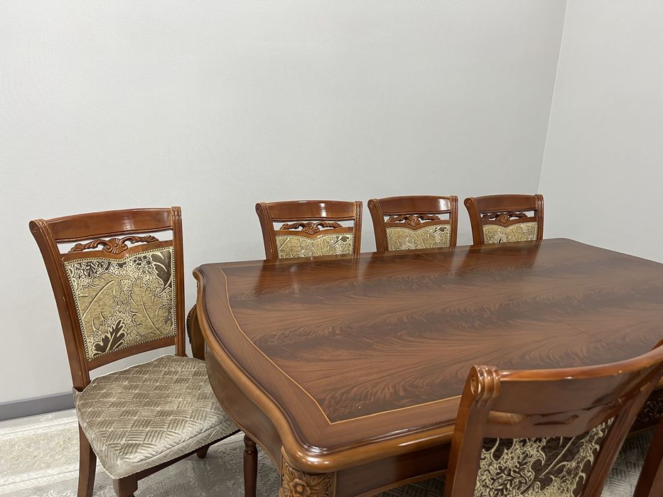 Продам стол со стульями