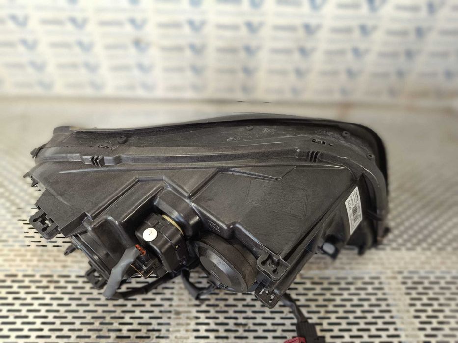 Far stanga xenon adaptiv VOLVO XC90 2009-2014  ( lupa )