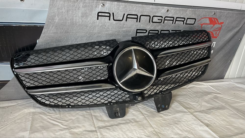 Предна решетка Mercedes V W447 2014-