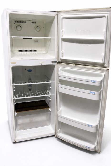 Холодильник LG.