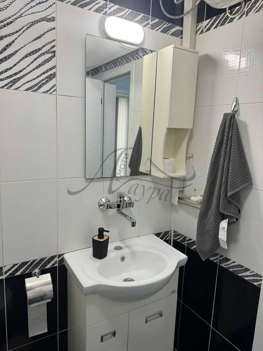 Дава се под наем Двустаен апартамент в Шумен, Център - 65 кв.м за 383.52 € - Снимка #4