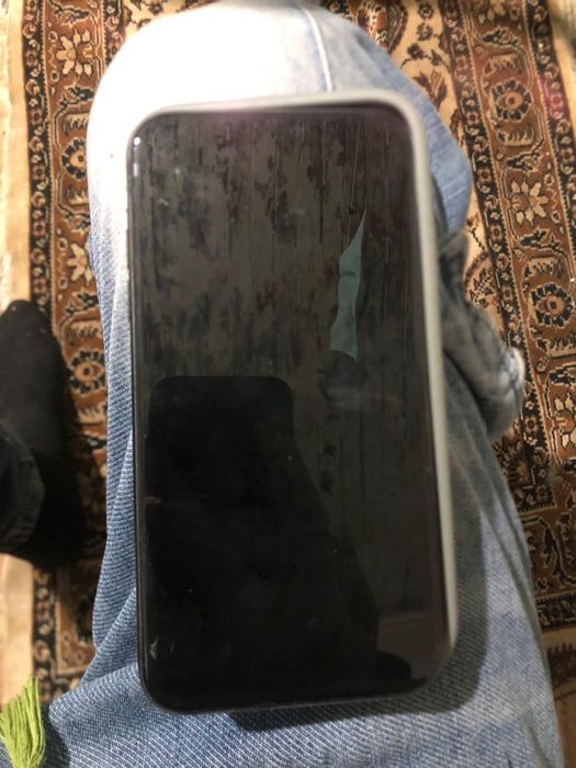 Продам айфон 11 на 128